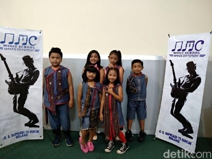 Kemahiran 3 Nada and Friends Bawakan Lagu Rock