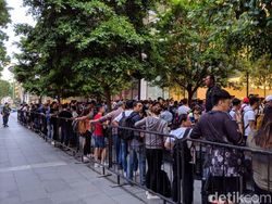 Bertahan Semalam Suntuk Berujung iPhone Idaman