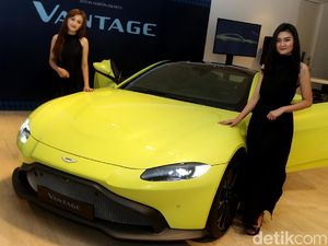 Rupiah Loyo, Aston Martin Masih Tahan Harga