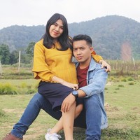 Ini potret mesra kebersamaan Intan bersama sang suami. Foto: Instagram @intanampina