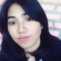 Tak sedikit dari mereka yang menyebut jika wajah Intan ini mirip dengan penyanyi Isyana Sarasvati. Beberapa juga menyebutnya terlihat seperti Via Vallen. Foto: Instagram @intanampina