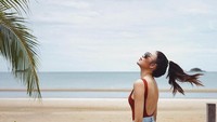 Tak hanya mengandalkan kekayaan orang tuanya, Ploypayap juga punya bisnis fashion sendiri (Instagram/@ploypayap_s)