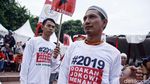 Gaya Para Relawan Jokowi di Tugu Proklamasi