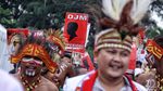 Gaya Para Relawan Jokowi di Tugu Proklamasi