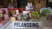 Jamu pelangsing ilegal yang berhasil diamankan yakni Lasmi dan Arma. (Foto: Khadijah Nur Azizah/detikHealth) 