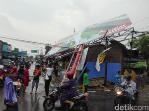 Hujan Deras Disertai Puting Beliung Landa Soreang