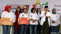 Maruf Amin menyambut deklarasi dukungan dari kelompok perempuan. Namun menurutnya, dukungan dari kaum perempuan belum mencukupi sampai saat ini.