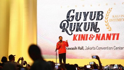 Jokowi Hadiri Reuni Akbar Alumni UGM
