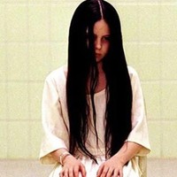 Peran Samara Morgan dalam film The Ring versi Amerika Serikat diperankan oleh Daveigh Chase. Ketika itu usianya masih 12 tahun. Meski tidak ada dialog, kehadirannya sukses bikin takut para penonton. (Foto: Instagram/@daveighc)