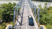 Menteri Basuki juga menyampaikan bahwa Indonesia terus meningkatkan Tingkat Komponen Dalam Negeri (TKDN) pada proyek pembangunan infrastruktur. Saat ini TKDN dalam pembangunan infrastruktur yang dilakukan Kementerian PUPR mencapai 87%, bahkan untuk sektor perumahan seluruh semen dan pasir sudah mendekati 100%. Pool/Kementerian PUPR.