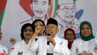 Dalam sambutannya, Maruf menyampaikan masa depan Indonesia ditentukan oleh ibu-ibu. Dia menyeru bahwa suara semua elemen harus disatukan di bawah Jokowi-Maruf.