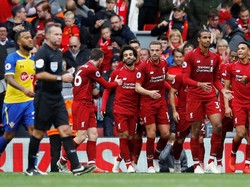 Liverpool memuncaki klasemen sementara dengan 18 poin dari enam laga. Mereka menyapu bersih tujuh laga awalnya musim ini dan merupakan rekor baru klub tersebut. Bisa sejauh apa The Reds? (Phil Noble/Reuters)