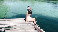 Pulau Derawan yang indah menarik perhatian Ratu Felisha. Foto: Instagram Ratu Felisha