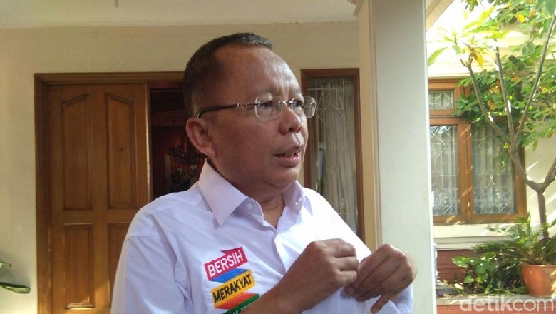 Kubu Jokowi akan Kenakan Pakaian Adat di Hari Pertama Kampanye Besok Kubu Jokowi akan Kenakan Pakaian Adat di Hari Pertama Kampanye Besok