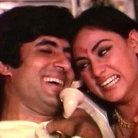 Aktor Amitabh Bachchan dan Jaya Baduri mengikrarkan janji suci pernikahan pada Juni 1973. Mereka pertama kali bertemu pada 1970, saat itu  Amitabh Bachchan melihat Jaya Baduri di Institut Film dan Televisi India, Pune. (Foto: Instagram)