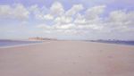 Potret Pantai Pink yang Menggoda di Lombok Timur
