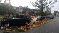 Tornado menerjang wilayah Gatineau, Quebec, Kanada, pada Jumat (21/9). VINCENT-CARL LERICHE/via REUTERS.
