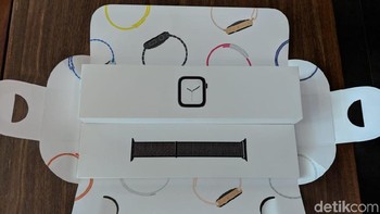 Kotak strap ditempatkan di bawah kotak utama. (Foto: detikINET/Adi Fida Rahman)