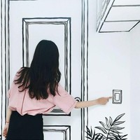 Jadi kalau kamu ada rencana jalan-jalan ke Seoul, jangan lewatkan mampir ke Yeonnam-dong untuk merasakan sendiri serunya makan di kafe unik ini. (Foto: Instagram/@ynd239.20_cafe)