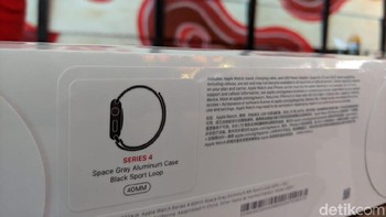 Varian yang akan di-unbooxing detikINET adalah Space Gray Alumunium Case Black Sport Loop. (Foto: detikINET/Adi Fida Rahman)