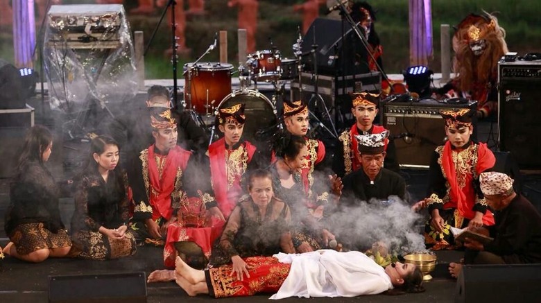 Drama Musikal Meras Gandrung Awali Jazz Gunung Ijen Drama Musikal Meras Gandrung Awali Jazz Gunung Ijen