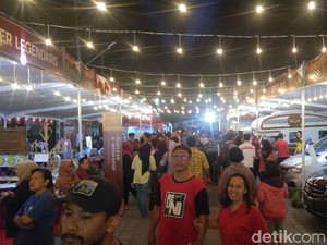 Yuk, Bernostaligia dengan Makan Jajajan Jadul di Festival Kota Lama Semarang!