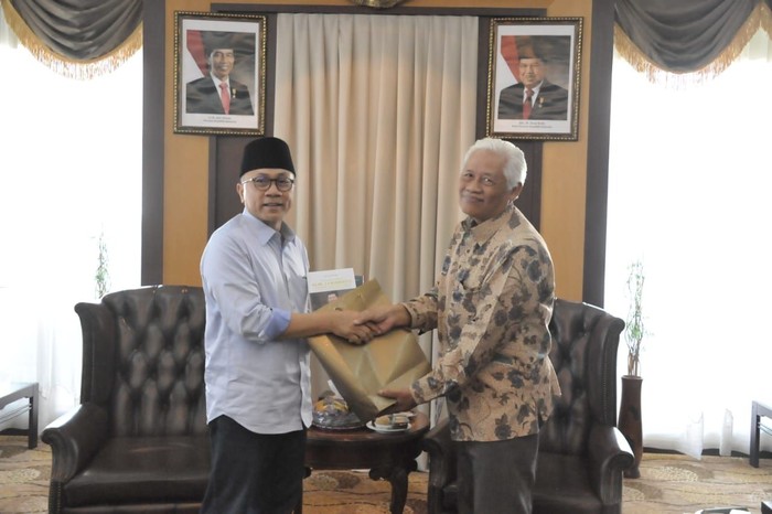 Ke Pabrik Terbesar se-ASEAN, Zukifli Dukung Industri Nasional