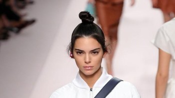 13. @kendalljenner. Akun resmi model AS Kendall Jenner ini memiliki 96 juta follower. (Foto: Tristan Fewings/Getty Images for Moschino)