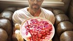Tampan dan Humoris! Ryan Reynolds Ternyata Hobi Makan Cake dan Kembang Gula