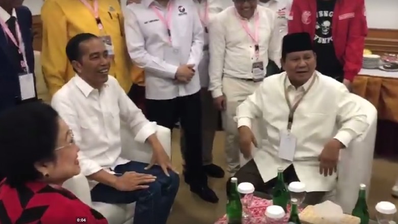 Detik-detik Deal Prabowo dan Jokowi Tambah 0 di Nomor Urut Detik-detik Deal Prabowo dan Jokowi Tambah 0 di Nomor Urut
