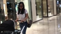 Bahkan Bella dengan bangganya menyebut dirinya sebagai Mamak Jaman Now. Foto: Instagram Bella Shofie