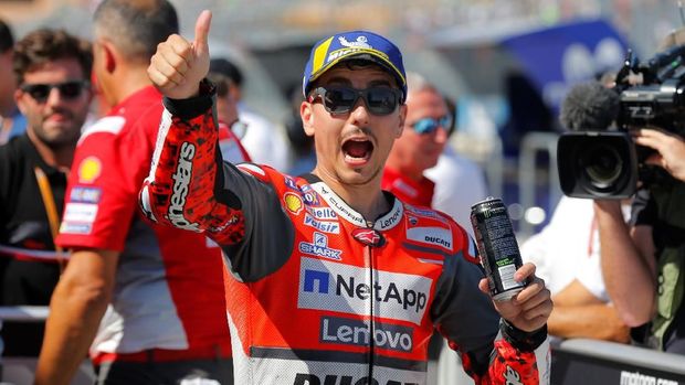 Jorge Lorenzo menuduh Marc Marquez menjadi penyebabnya mengalami kecelakaan di MotoGP Aragon.