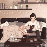 Meskipun sibuk dengan layar telepon genggamnya masing-masing masih bisa mesra. (Foto: Instagram/@dina.odess)