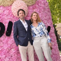 Natalia Vodianova benar-benar bak Cinderella karena dia juga berhati mulia. Memiliki begitu banyak harta, Natalia tidak mau menikmatinya sendirian. Pada 2004, dia mendirikan Naked Heart Foundation, yayasan yang membantu mereka yang membutuhkan mulai dari orang-orang disabilitas hingga mereka yang hidup dalam kekurangan. (Foto: Getty Images, Dok. Vogue)