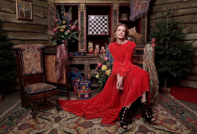 Sejumlah penghargaan pun sudah pernah diterima Natalia Vodianova karena sosoknya yang menginspirasi. Mulai dari  Harpers Bazaars Philanthropist of the Year Award, Glamour Woman of the Year, DVF Awards, hingga Women of The Year dari majalah Vogue India. (Foto: Getty Images, Dok. Vogue)