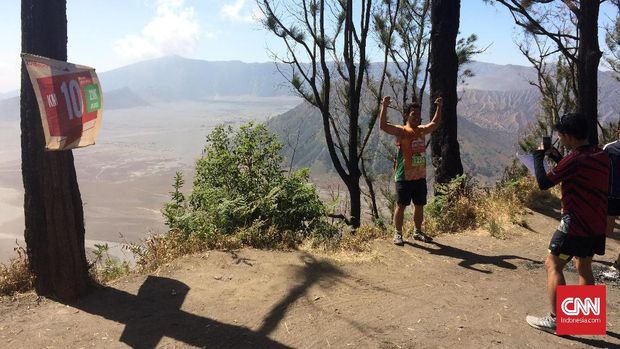 Menapaki Nirwana Bromo