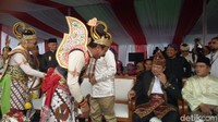 Ketua Umum PPP Romahurmuziy tampil nyentrik dengan kostum Gatot Kaca (Foto: Gibran/detikcom)
