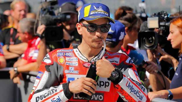 Jorge Lorenzo mengaku beruntung tidak cedera buruk.