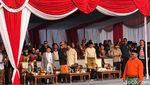 Foto: Jokowi-Prabowo Ngobrol Akrab di Kampanye Damai