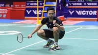 Dalam babak final di Olympic Sports Center Xincheng Gymnasium, Minggu (23/9), Anthony mengunci gelar juara usai memenangi laga dua gim. Dok. Humas PBSI.
