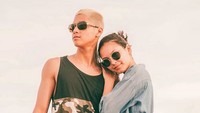 Yang terbaru, ia mengunggah foto mesra bersama sang kekasih, Alyssa Daguise. Foto: Instagram Al Ghazali