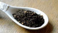 Harga Teh Poo Pu-Erh US$ 1.000 (Rp 14,5 juta) per kilogram, terbuat dari kotoran serangga yang diberi daun teh di Taiwan. Petani harus menggunakan pinset dan kaca pembesar untuk memilih kotoran. Istimewa/financesonline.com