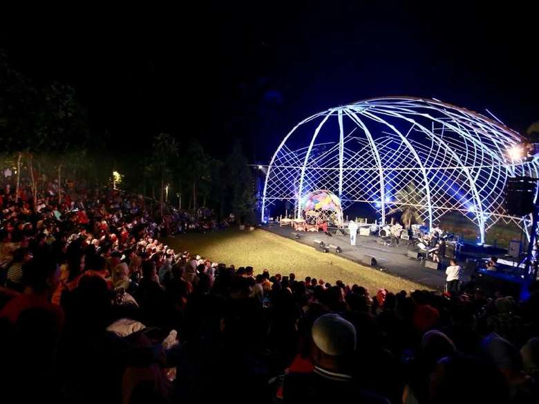 Jazz Gunung Ijen, Dingin Tapi Meriah Jazz Gunung Ijen, Dingin Tapi Meriah