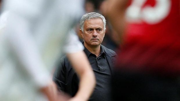 Laga Setan Merah menjamu Valencia bisa jadi penentuan bagi posisi Jose Mourinho. (