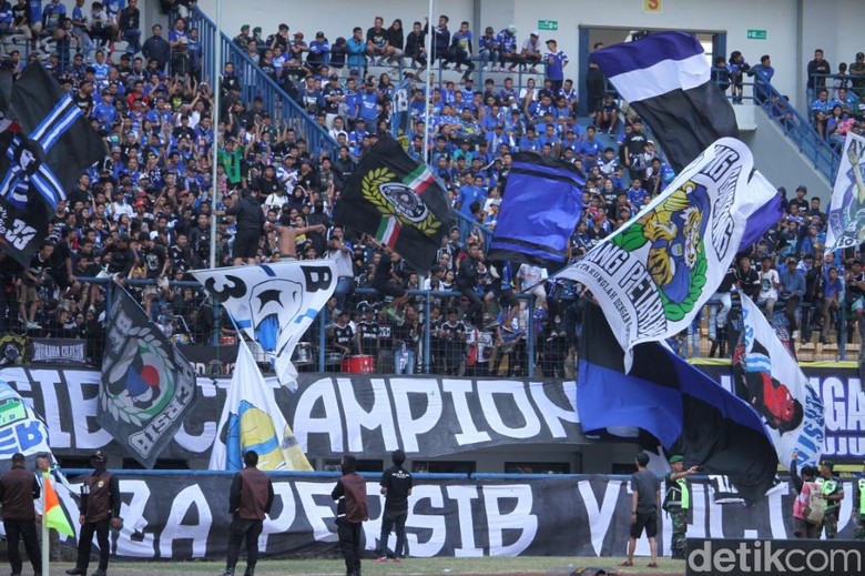 Sempat Ditangkap Polisi, Sejumlah Oknum Bobotoh Masih Saksi Sempat Ditangkap Polisi, Sejumlah Oknum Bobotoh Masih Saksi