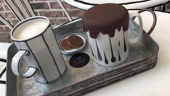 Jadi saat pengunjung masuk ke dalam kafe maka akan terasa seperti di dunia kartun. (Foto: Bored Panda)