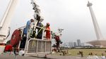 Serunya Naik Bronto Skylift di Monas