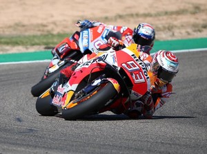 Menangi Duel Sengit dengan Dovizioso, Marquez Juara MotoGP Aragon