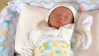 Bella Shofie memiliki bayi yang hingga saat ini belum bisa dipastikan siapa ayahnya. Bayi bernama Danillo Prince Rigan itu disebut sebagai anak dari Daniel Rigan. Foto: Instagram Bella Shofie