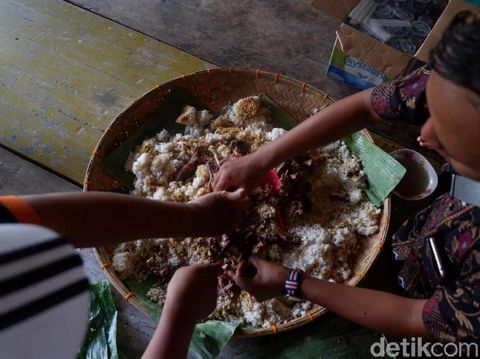 Nikmatnya Menyantap Bucu Pendem, Sajian Unik dari Desa Kumejing